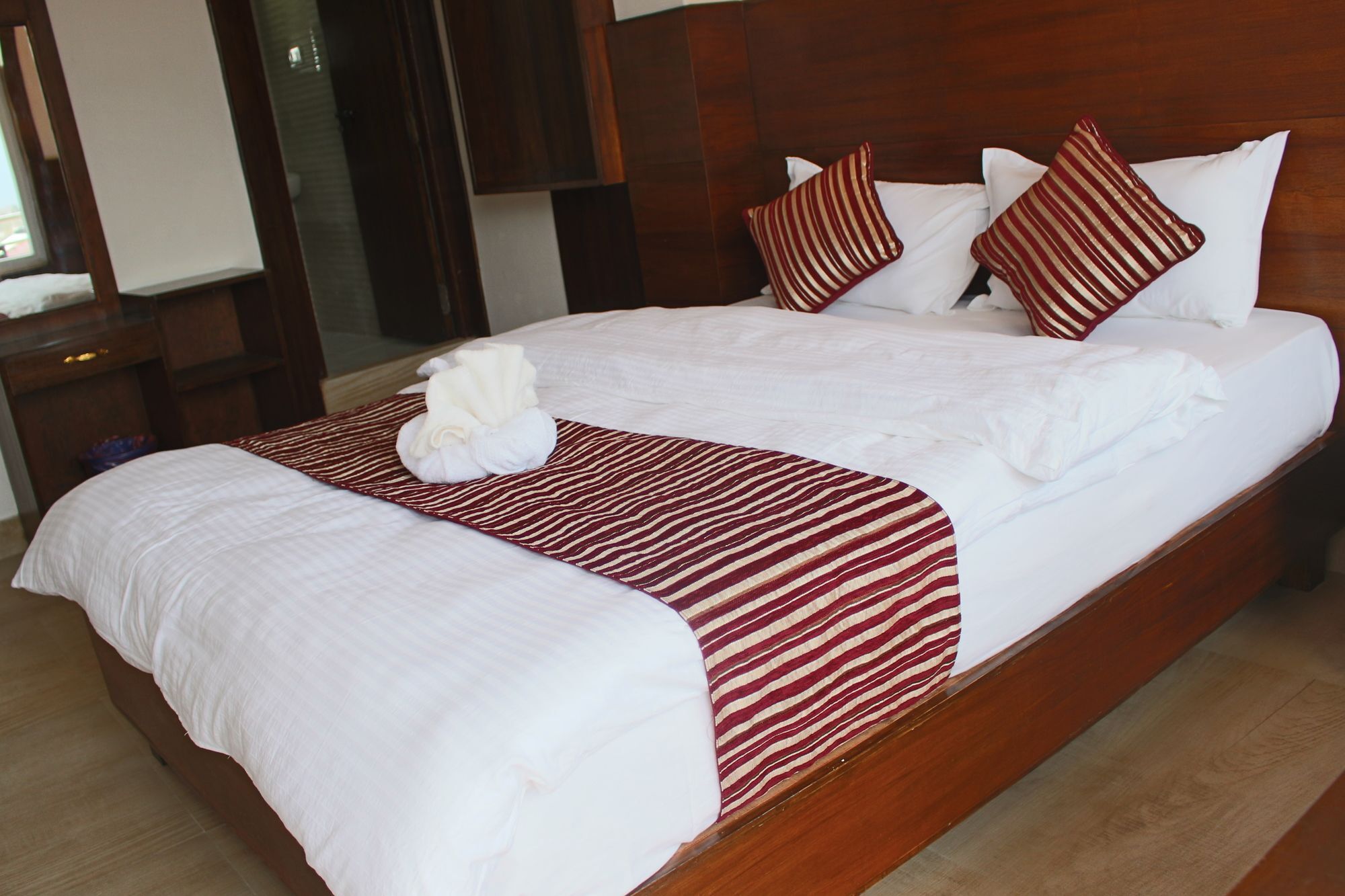 Hotel Lakeside Pokhara Exterior foto