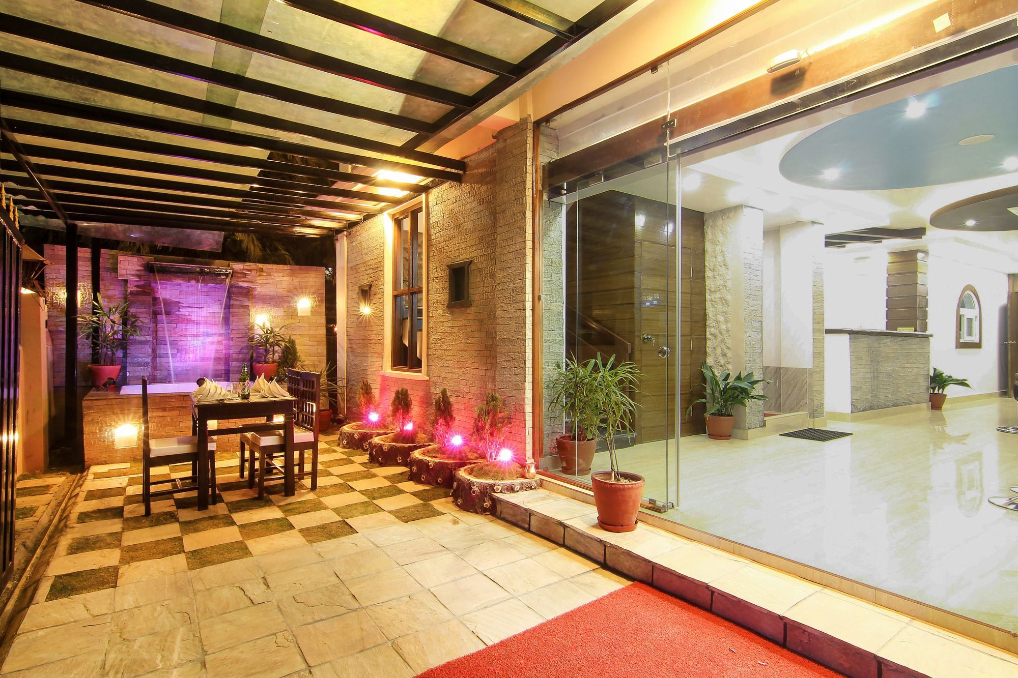 Hotel Lakeside Pokhara Exterior foto